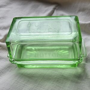 Hazel Atlas Depression Era Uranium Vaseline Green Glass Covered Butter Dish